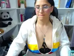 Amateur Live Sex of chantal_adams0