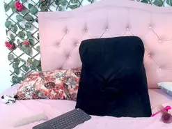 Amateur Private Sex Chat of Lucy_Cute