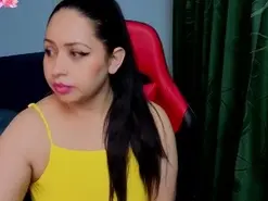 Amateur Sex Cam of charlottee_love