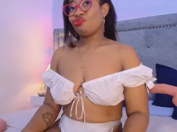 Bongacams Live Sex Cam of CaseyMoons