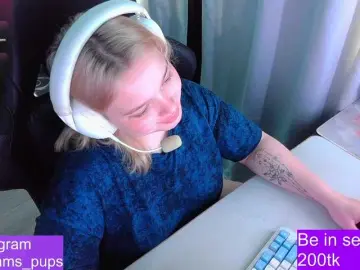 Bongacams Nude Webcam of AlinaAdams