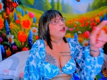 Bongacams Adult Webcam of indianroxy