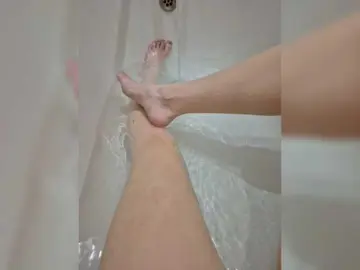 Bongacams Best live sex cam show of Kira-Feet