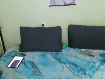 Bongacams Watch Live Sex Cams of xxWeWannaFuckxx