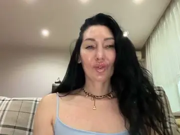 Bongacams Adult Webcam of KorolevaQween000