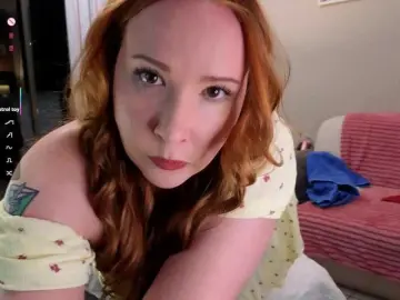 Bongacams Free Live Porn of ScarletCarnally