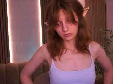 Bongacams Live Sex Cam of CuteeFoxy