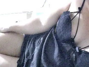 Bongacams Adult Webcam of LUCKY17-1