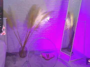 Bongacams Sex Cam of CrazyWine