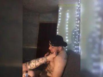 Bongacams Watch Live Sex Cams of ShadowPlay15