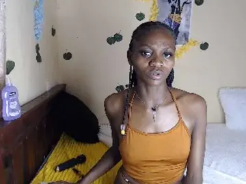 Bongacams Adult Webcam of Luna-Noir