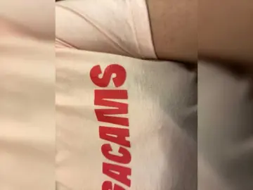 Bongacams Watch Live Sex Cams of LittleToxic