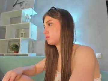 Bongacams Live Porn of Emily-Lews