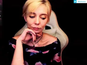 Bongacams Live Porn of BlondIce