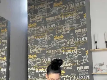 Bongacams Sex Cam of RavenBliss