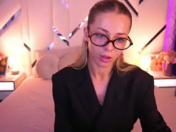 Bongacams Live Sex Cam of LoveeDove