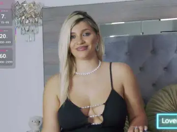 Bongacams Private Sex Chat of lorehottie