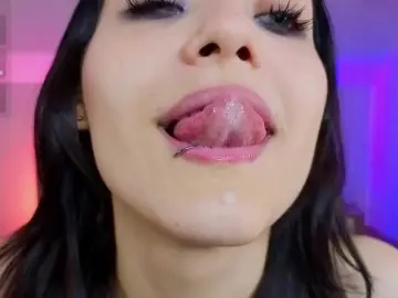 Bongacams Free Porn Cam of DarcyBlackwood
