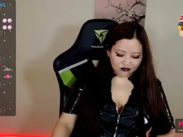Bongacams Nude Webcam of LisaAsianFlower