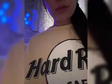 Bongacams Watch Live Sex Cams of AureliyXXX