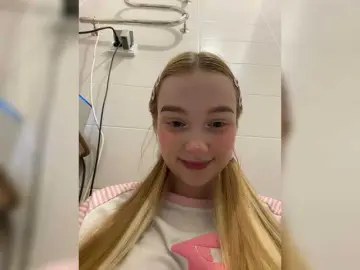 Bongacams Free Porn Cam of MeowMia