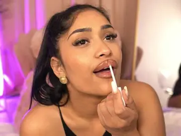 Bongacams Live Porn of KiraKrush