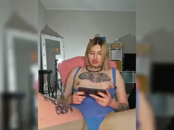 Bongacams Free Porn Cam of a-squirter