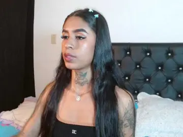 Bongacams Watch Live Sex Cams of ameliejoness17