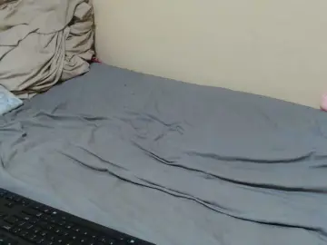 Bongacams Watch Live Sex Cams of Petitebunni