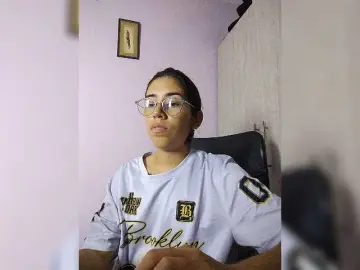 Bongacams Free Porn Cam of skinny333