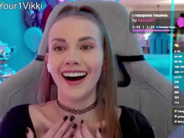 Bongacams Adult Video Chat of -VikkiL0vesCheese-