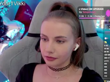 Bongacams Watch Live Sex Cams of -VikkiL0vesCheese-