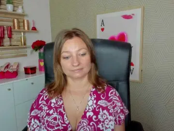 Bongacams Live Sex of angelaLove13