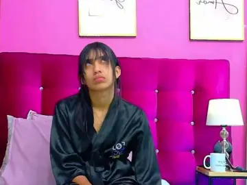 Bongacams Free Live Porn of littleeemiily