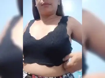 Bongacams Live Sex of mamajhaxx01