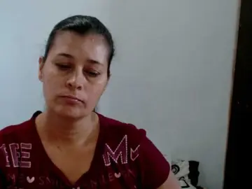 Bongacams Live Sex Cam of Adrianamilf