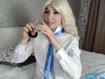 Bongacams Watch Live Sex Cams of MillaLunaStiy