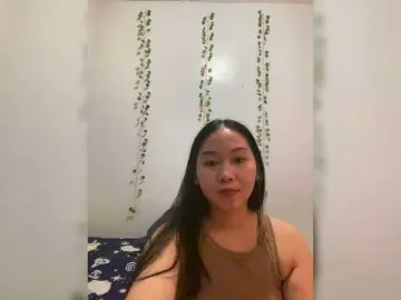 Bongacams Free Porn Cam of SpicysweetTomato