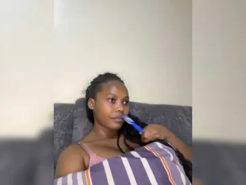 Bongacams Adult Video Chat of Curvy-maxy9