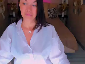 Bongacams Watch Live Sex Cams of AnaMills