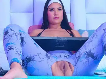 Bongacams Free Porn Cam of MiaBrihtny