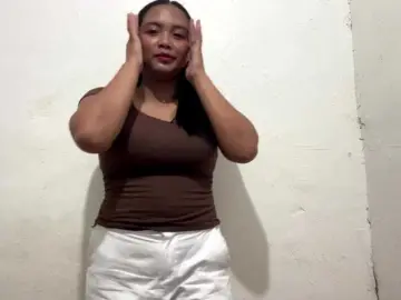 Bongacams Free Live Porn of DivinaStuhr