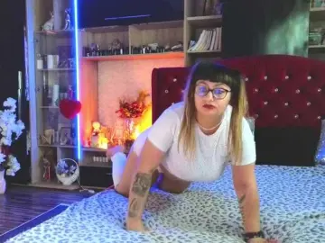 Bongacams Nude Webcam of CandyBigbooty