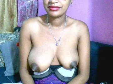 Bongacams Watch Live Sex Cams of Mynah