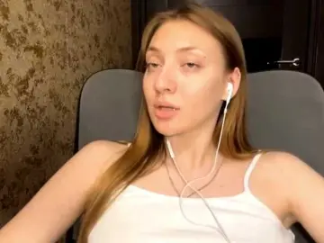 Bongacams Best live sex cam show of MyrticeDollen