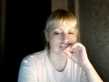 Bongacams Watch Live Sex Cams of krisss2016