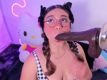 Bongacams Watch Live Sex Cams of Belacurvyx