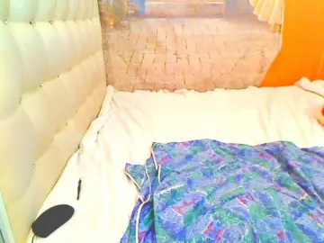 Bongacams Nude Webcam of HOTLILLIE