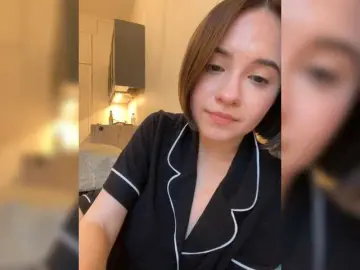 Bongacams Adult Video Chat of -FemaleEssence-