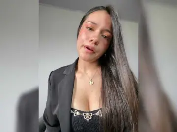 Bongacams Free Live Porn of Charlotte-1